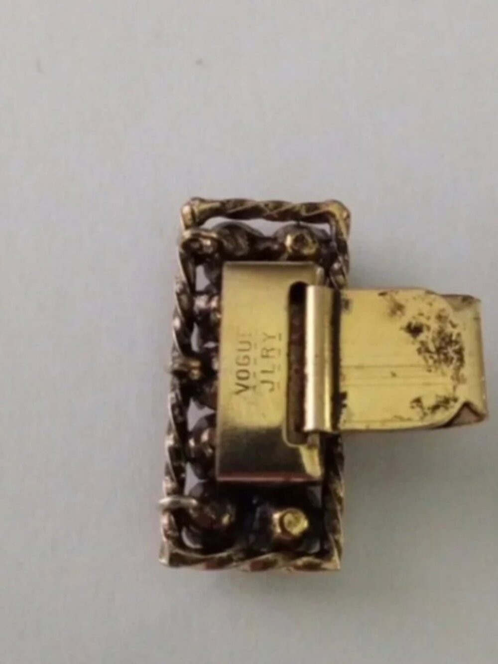 VOUGE JURY Signed Vintage Clasp - Picture 6 of 6